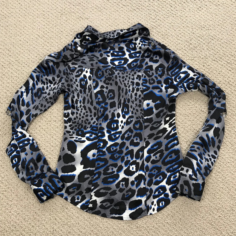 Cache Silk Blend Leopard Animal Print Button Down Shirt Blue Grey Black Medium - Picture 3 of 7